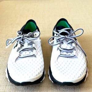 Under Armour Women’s Shoes Size 6